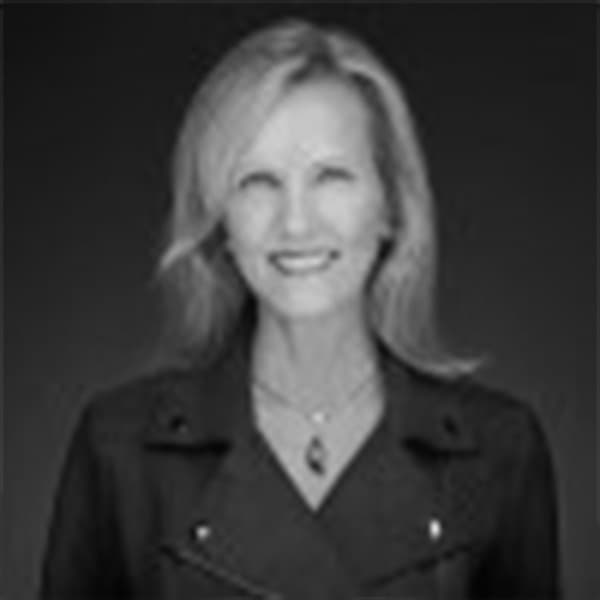Headshot of Shauna McIntyre